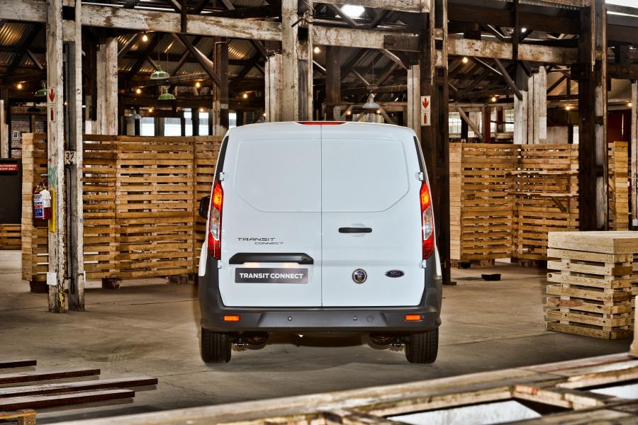  Ford Transit Connect 2015 года  (ZA) (фото 11 из 18)